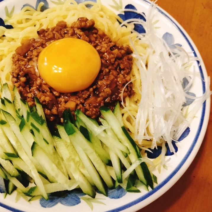 本格ジャージャー麺